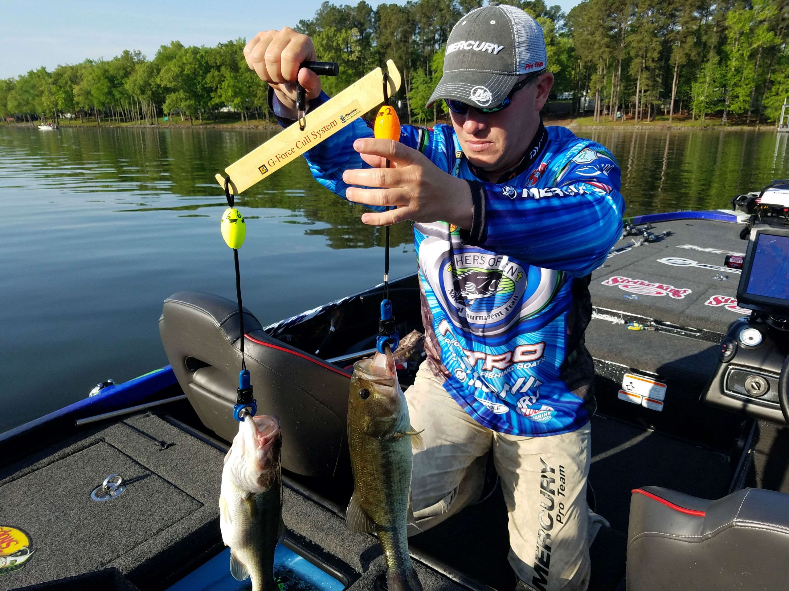 Andy Montgomery getting them early on a finally sunny morning on Kentucky Lake. 