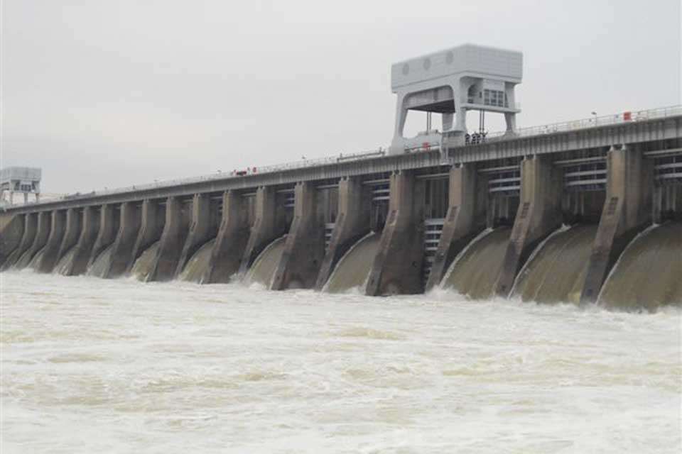 The Kentucky Lake dam, finished in 1944, was built to improve navigation and reduce flooding threats downstream on the Ohio and Mississippi rivers, as well as generate hydroelectric power and offer recreation. Kentucky Lake was listed on the National Register of Historic places last year.

