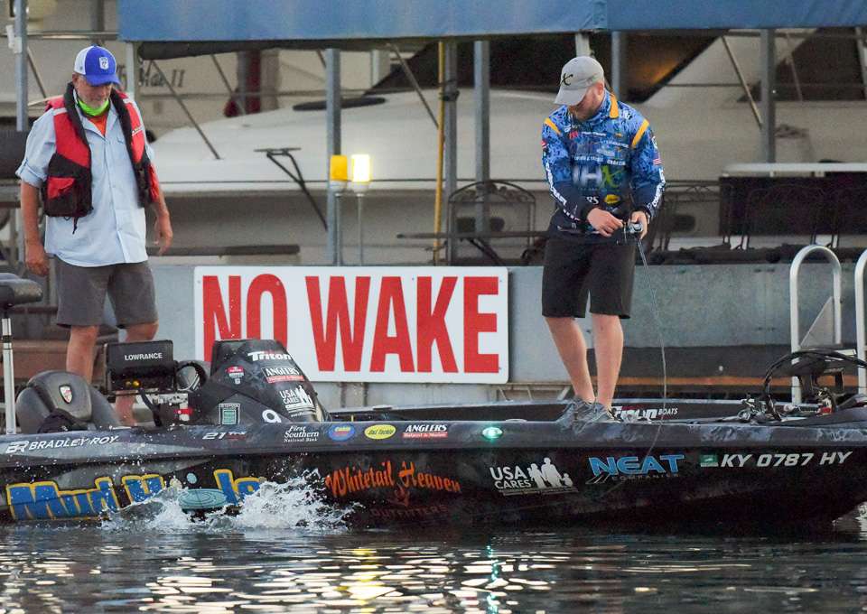Go on the water early with Bradley Roy as he tackles the first morning of the 2018 Toyota Bassmaster Texas Fest Benefiting Texas Parks and Wildlife Department.