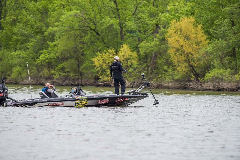See the Elites as they take on Day 1 on Kentucky Lake.