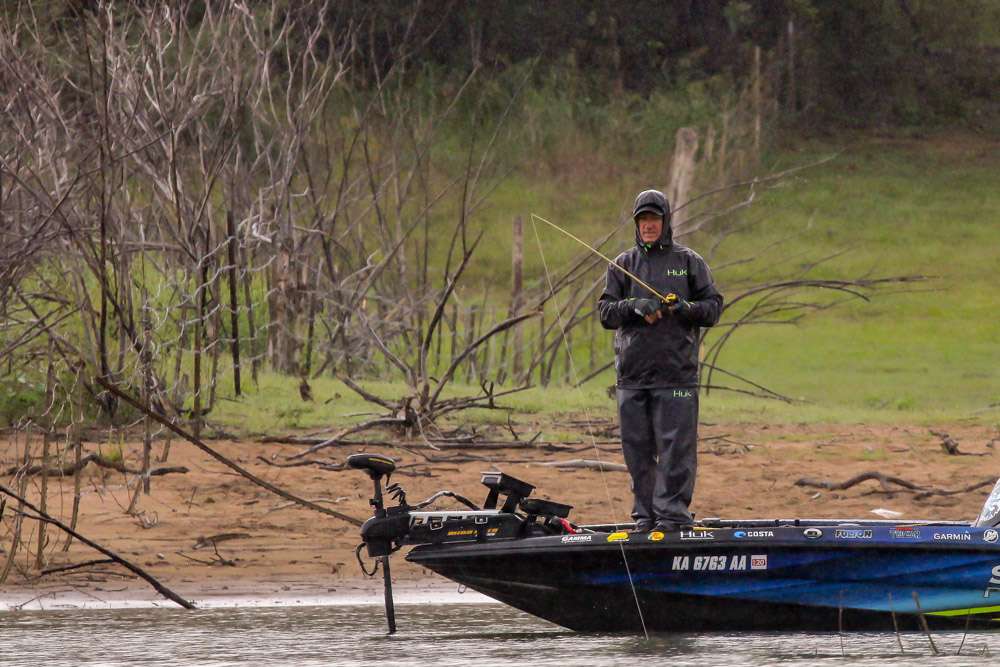 Follow current AOY Leader Brent Chapman as he takes on Day 4 on Lake Travis.