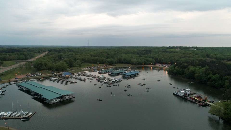 Take a look at the Day 1 launch from the air at the 2018 Berkley Bassmaster Elite at Kentucky Lake presented by Abu Garcia.