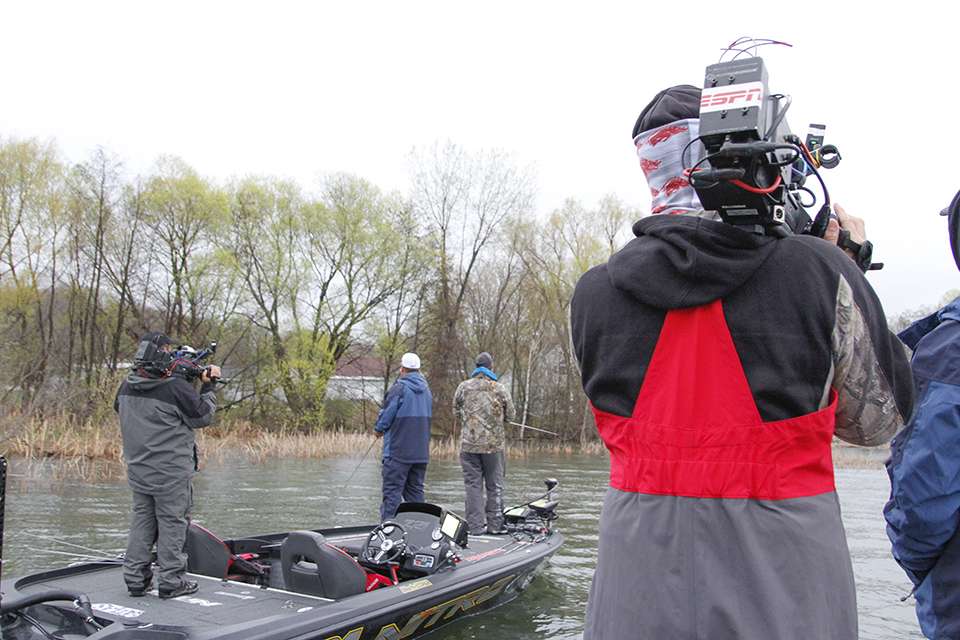 They made a few casts before LIVE started just to get some fish in the boat and have confidence in what they needed to do.