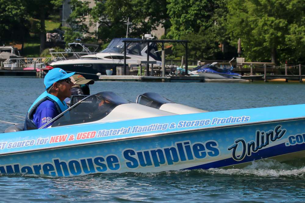 Montgomery and Southeard, like so many others, were hopscotching around Lake Norman on Day 1 of the Bass Pro Shops Easter Open.