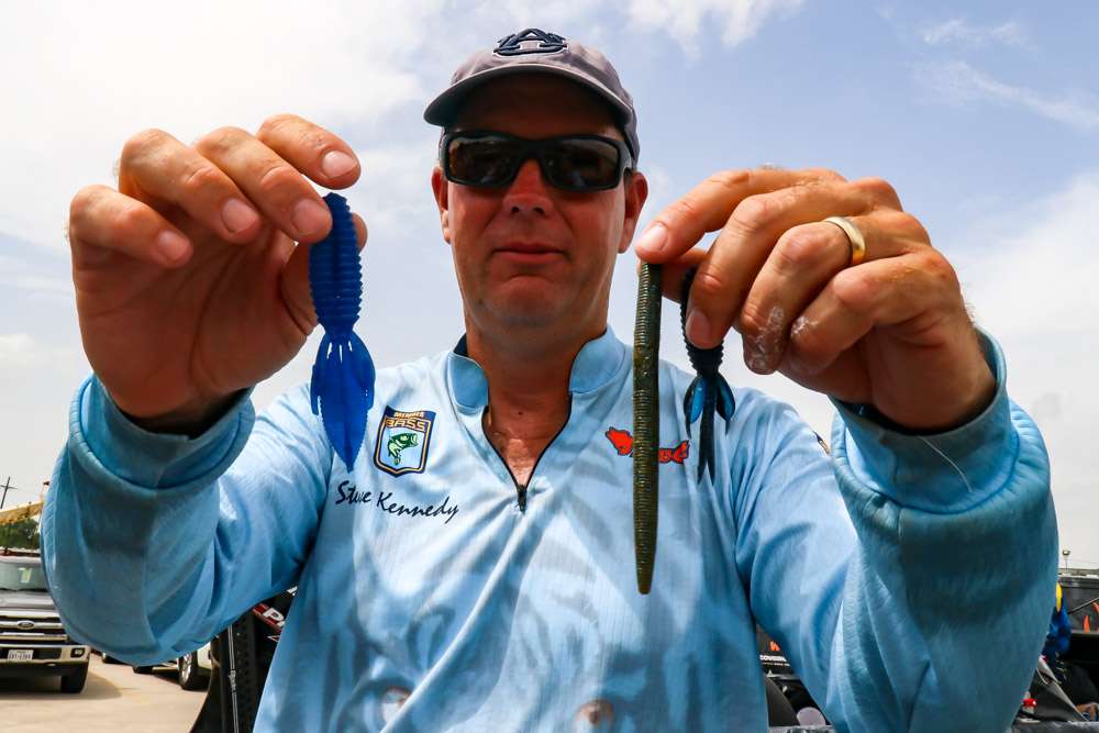 <b>Steve Kennedy</b><br>
Steve Kennedy used Texas-rigged soft plastics to finish 11th. He began the tournament using a 5-inch Yamamoto Senko, rigged to 3/0 straight shank worm hook and 3/16-ounce weight. Using the same weight and hook size he also used the 3.5-inch Reaction Innovations Smallie Beaver 3.50, and 4.2-inch Reaction Innovations Sweet Beaver 4.20. 

