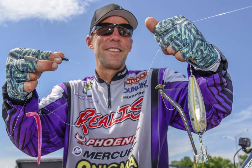 <b>Aaron Martens</b><br> To finish eighth, Aaron Marten used lures of his own design by Roboworm and Picasso Lures. He used a 6-inch Roboworm Fat Straight Tail Worm, Aarons Magic, on 1/4- or 3/8-ounce Picasso Aaron Martens Rhino Head. He also fashioned a wacky rig with the same worm, rigged to 2/0 Gamakatsu G-Finesse Drop Shot Hook, and 1/8-ounce Picasso Tungsten Casting Cylinder Drop Shot Weight. Another producer was a 6-inch flutter-style spoon. 
