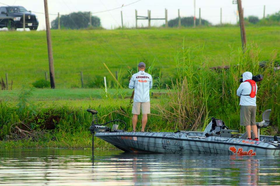 Follow along with Steve Kennedy as he takes on Day 3 of the 2018 Bass Pro Shops Bassmaster Elite at Sabine River presented by Econo Lodge. 