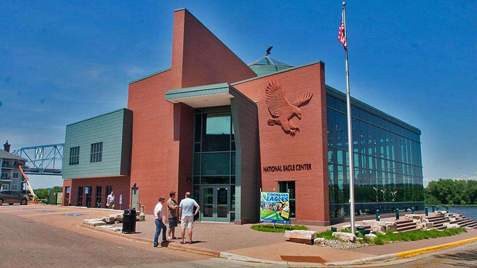 Up the Minnesota side in Wabasha is the National Eagle Center, a 14,000-square-foot interpretive center on the river dedicated to conservation, research and education efforts relating to eagles.