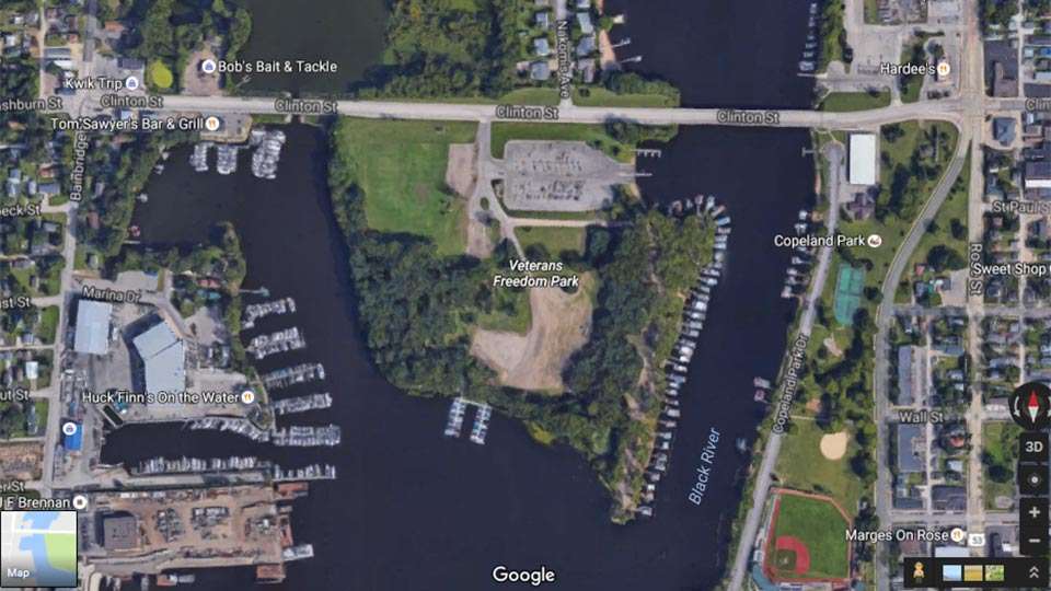 The fourth Elite event held out of La Crosse has its headquarters at Veterans Freedom Park, Clinton St., La Crosse, WI 54603. The launches are at 5:45 a.m. CT each morning and the weigh-ins are there at 3 p.m. on Thursday and Friday.