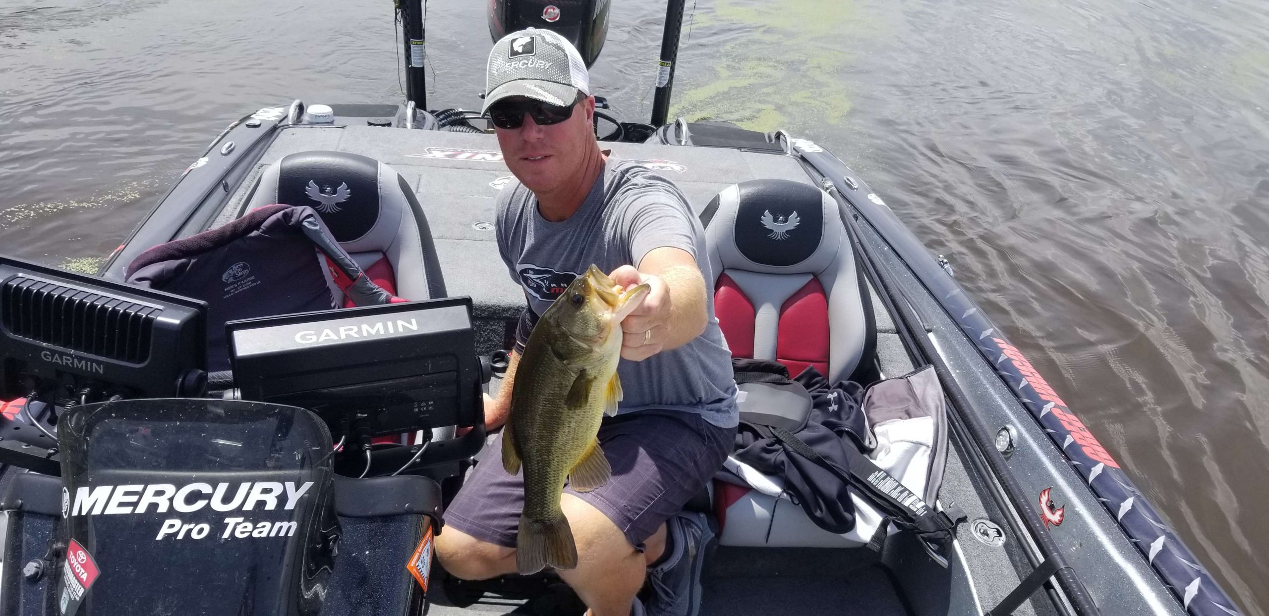 Greg Vinson continues to cull up by ounces. Finding 3-pound class fish have been tough today.