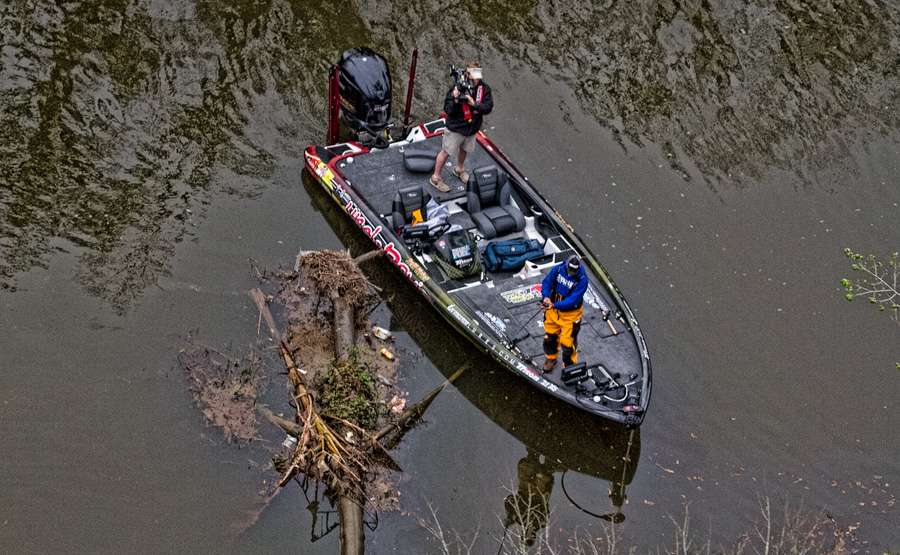 Debris offered ideal places for bass to hide.