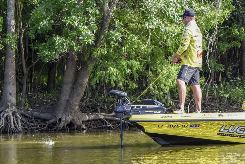 Take a look at Skeet Reese's on the water action as he fights for a Top 12 spot during Day 3 of the 2018 Bass Pro Shops Bassmaster Elite at Sabine River presented by Econo Lodge. 