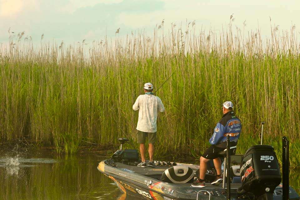 See the Elites in action on Day 1 of the 2018 Bass Pro Shops Bassmaster Elite at Sabine River presented by Econo Lodge.