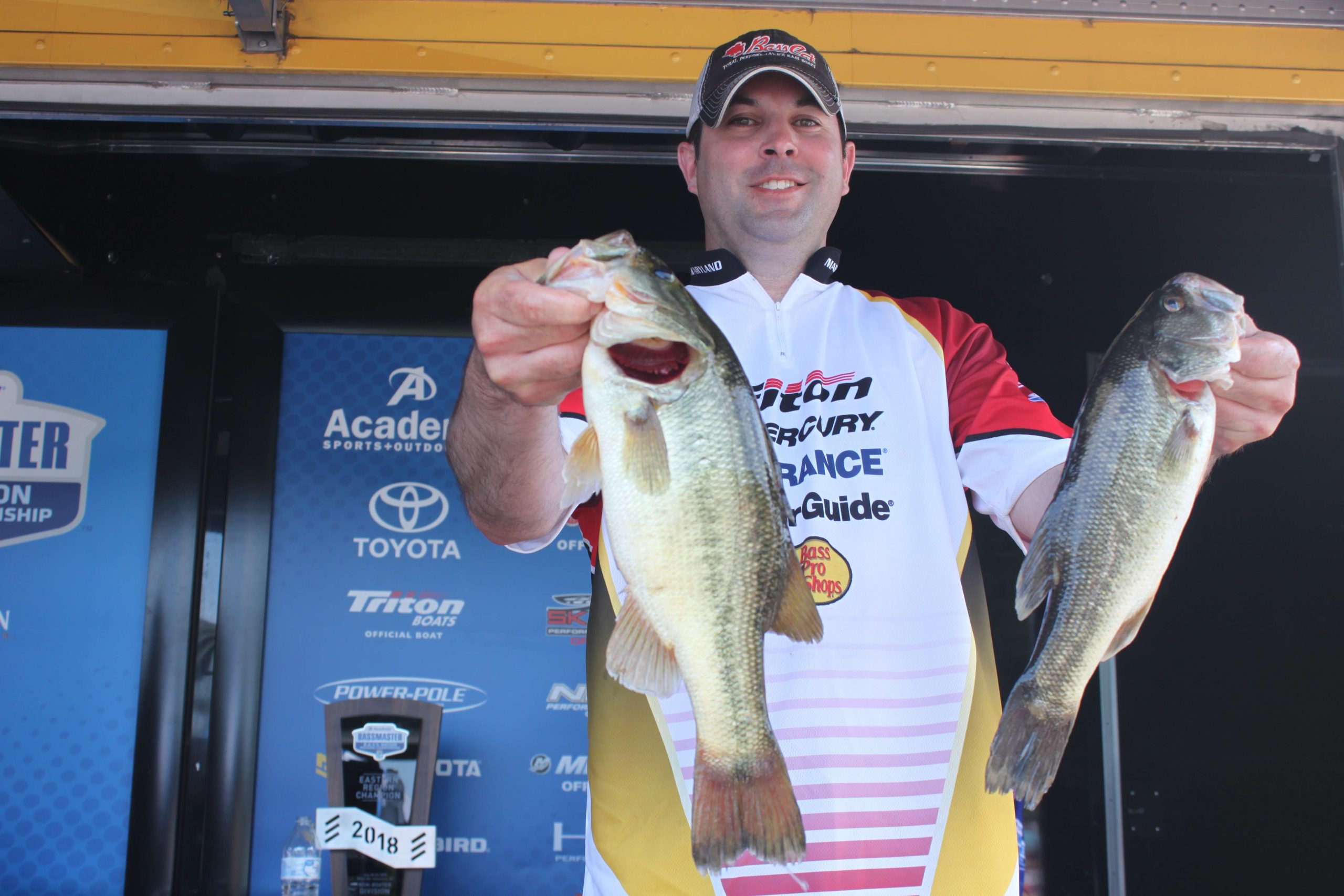 Thereâs Paul Gietka of Maryland who finished fifth in the boater division with a three-day total of 26 pounds, 13 ounces. Boaters could weigh five bass per day, and non-boaters could weigh three bass.