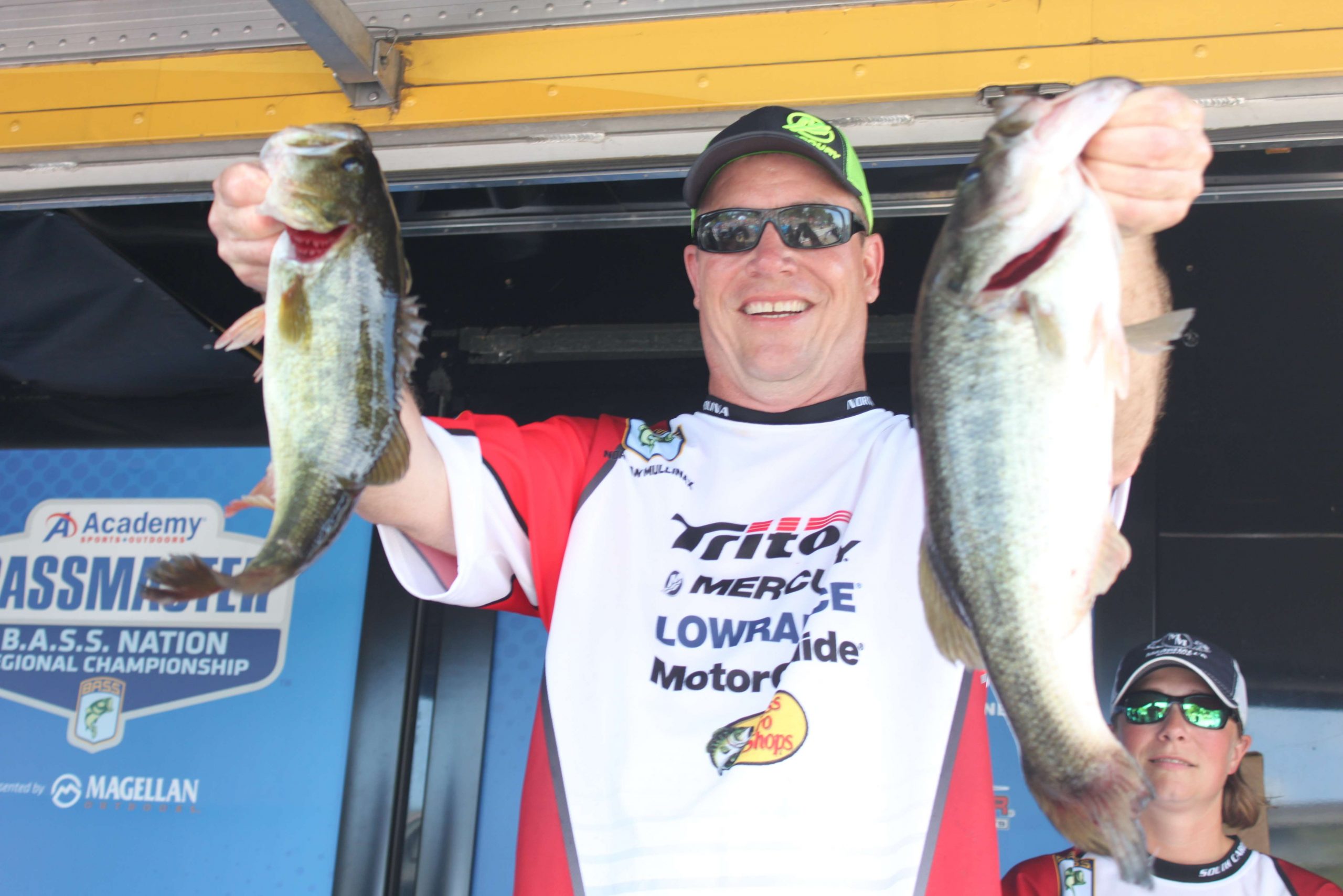 Norman Mullinax had a great tournament. The North Carolina angler finished third in the boater division with a 29-2 total. He caught a 10-13 limit on Friday, which was the third heaviest bag of the day.