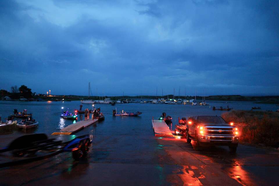 The Elites head out for the first day of the Berkley Bassmaster Elite at Lake Oahe presented by Abu Garcia!