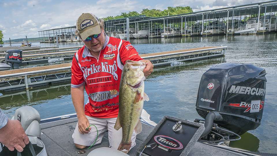 This 5.83 largemouth helped put the team of Stephen Barday & John Paulk in second place after Day One.