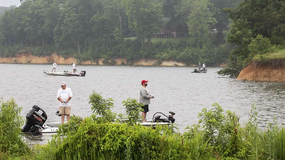 This year fish could be caught both shallow and deep. The bigger bags came from the famed ledges of Kentucky Lake though.
