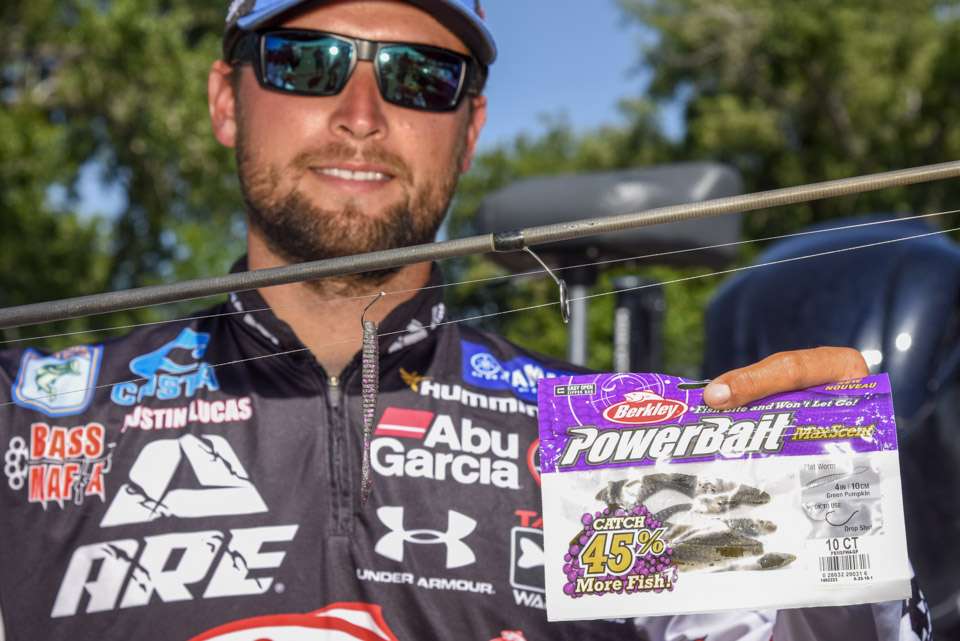 <b>Justin Lucas</b><br>
To finish ninth, Justin Lucas made a drop shot with the new 4-inch Berkley Flat Worm, No. 2 Berkley Fusion19 Hook, and 5/16- and 3/8-ounce tungsten sinkers.
