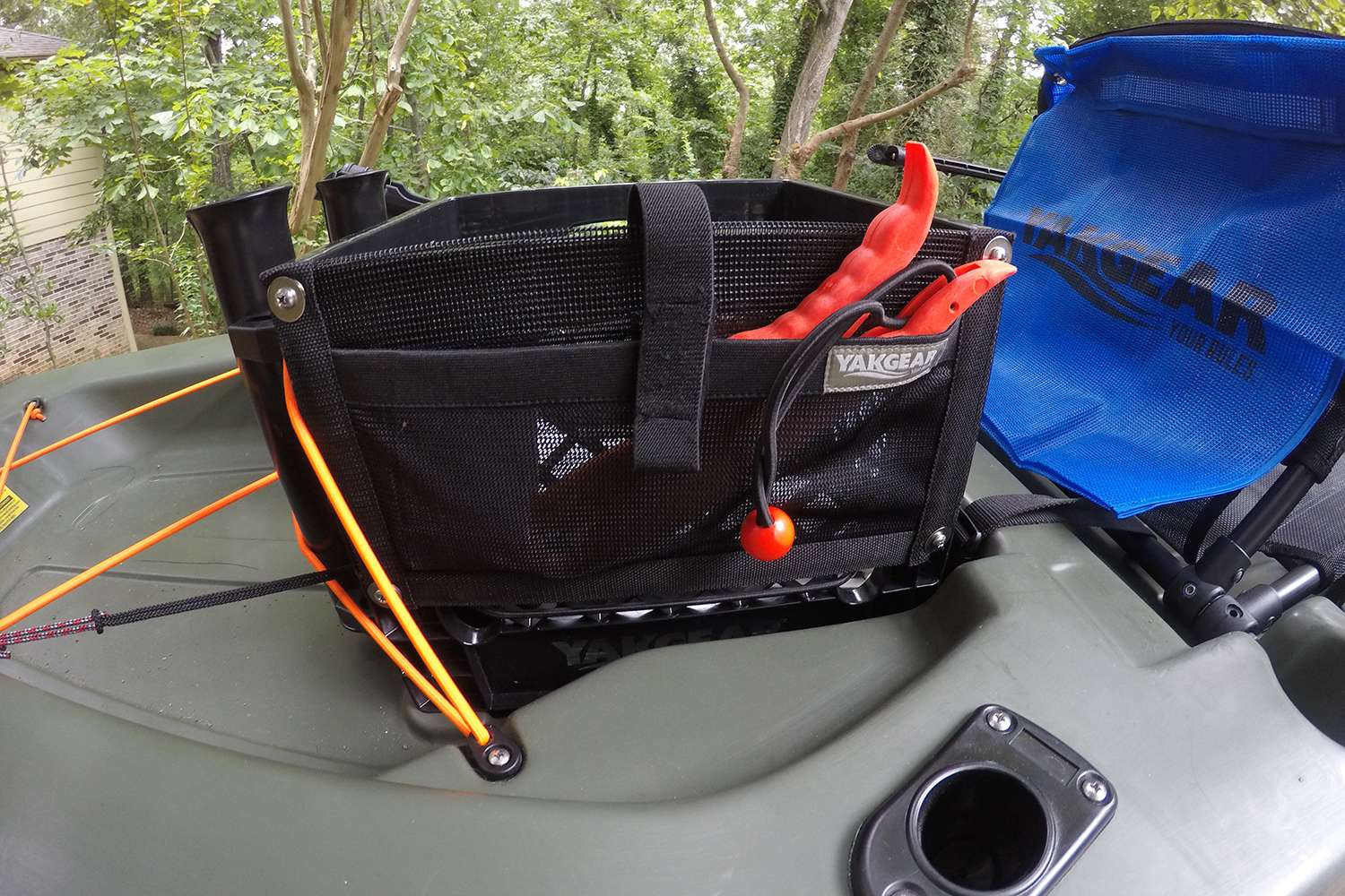 On this side of the crate is a tool pouch, good for holding pliers or lip grippers, or whatever you might need. 