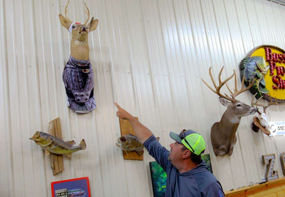 Other things on the edge include a deer mount he actually bought from Michael Iaconelli during an auction on Ike Live. We think the T-shirt and headband were part of the deal as well.
