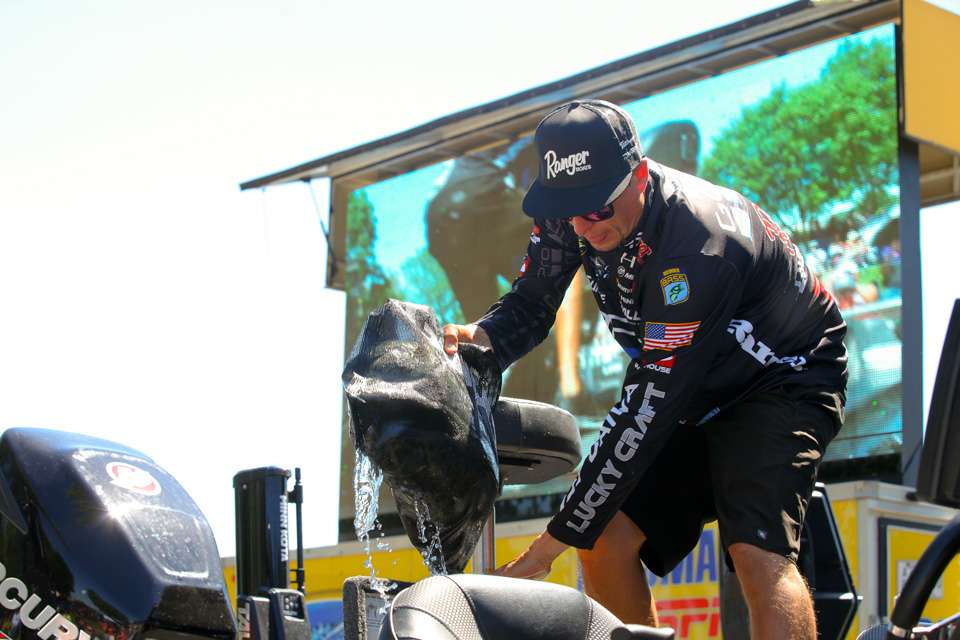 The top 12 weighed in on Championship Monday at the Berkley Bassmaster Elite at Lake Oahe presented by Abu Garcia. 