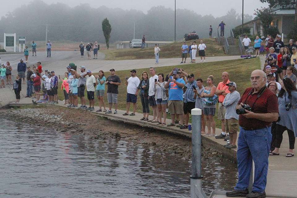 Fans roared when their anglers idled through.