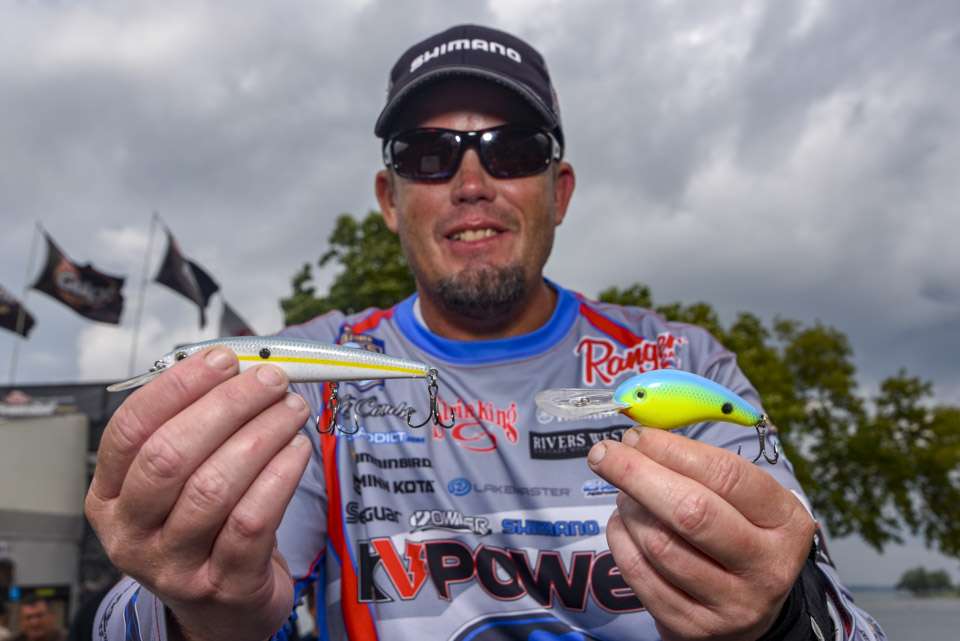 <b>Keith Combs</b><br>
To finish eighth, Keith Combs relied on a crankbait and jerkbait. That choice was a Strike King KVD 300 Jerkbait. A Strike King Pro Model 5XD Crankbait was the other choice. 
