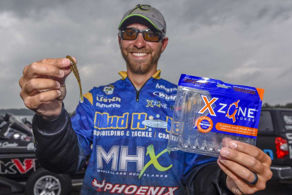 <b>Brandon Lester</b><br>
To finish third, Brandon Lester made a drop shot with a 4-inch hand poured X Zone Slammer, Mustad TitanX Wacky/Neko Rig Hook and 1/2-ounce weight. 
