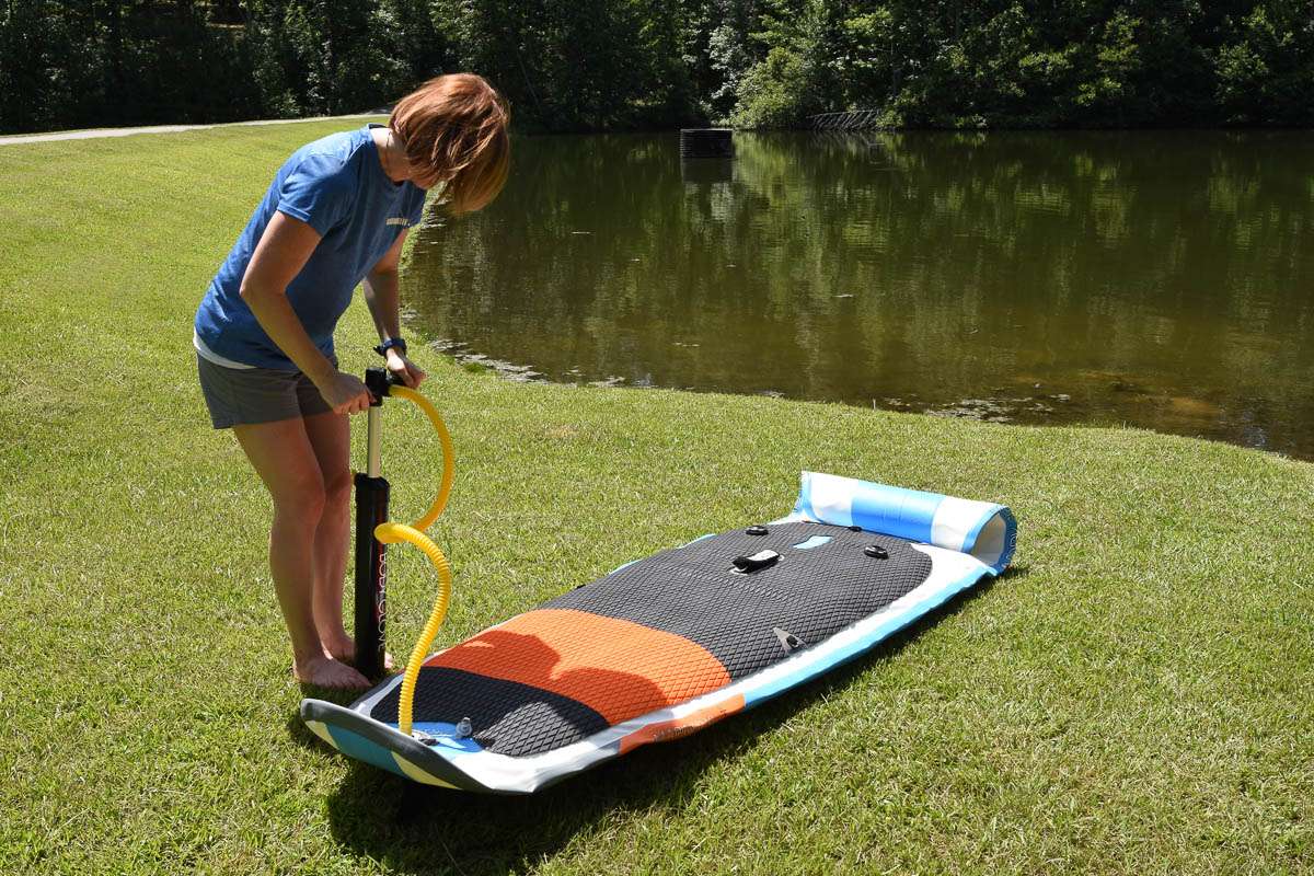 The Body Glove Mariner XL 11 iSUP also makes storage easy for the anglers who enjoy a standup paddleboard as their craft. Bassmaster Art Director Laurie Tisdale inflates the paddleboard in minutes without the need for an electric pump. 