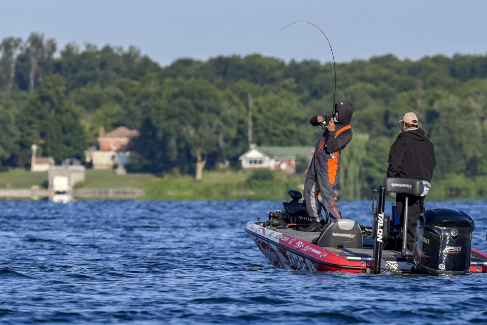 Head out with AOY contenders Justin Lucas, Bradley Roy and Josh Bertrand on Day 1 of the 2018 Huk Bassmaster Elite at St. Lawrence River presented by Black Velvet.