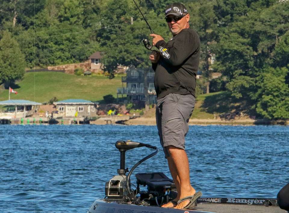Go on the water with Dave Lefebre on Day 1 of the 2018 Huk Bassmaster Elite at St. Lawrence River presented by Black Velvet.