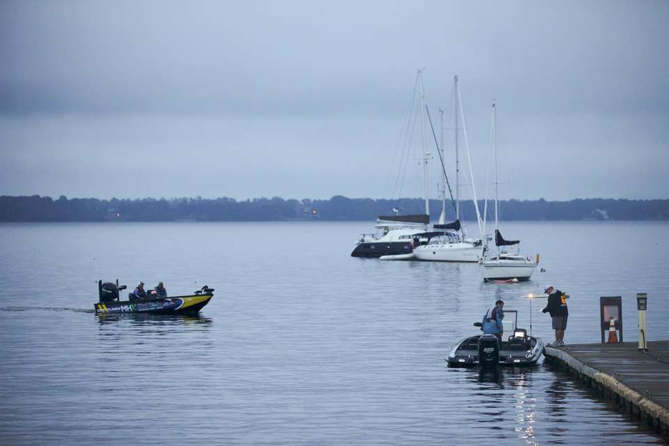 The top Opens anglers head out for the final day of the 2018 Bass Pro Shops Eastern Open #3 at Lake Champlain.