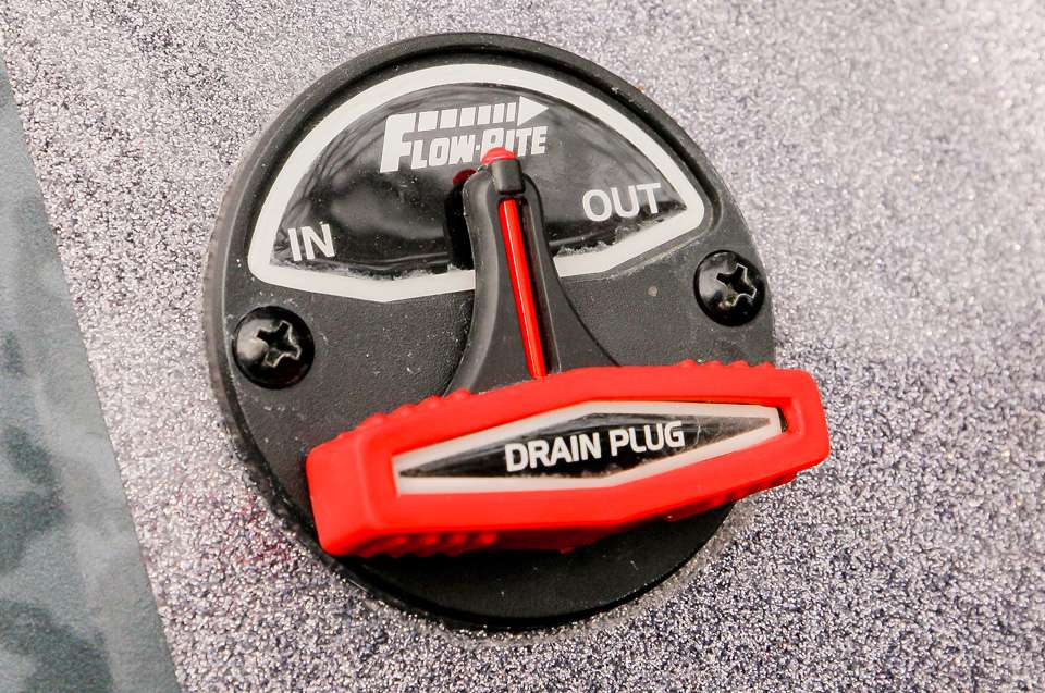 If youâve ever forgotten to install the drain plug in your boat, this Flow-Rite remote drain plug can save you a lot of trouble. 