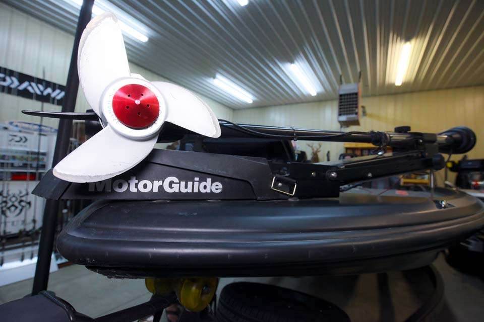 The front of the boat is powered by a MotorGuide X5 105 36-volt trolling motor, with a Grass Ninja aluminum prop and topped off with a T-H Marine G-Force Eliminator Prop Nut. The set up comes in handy in many of the lakes around Zonaâs home filled with aquatic vegetation. It will mow through the grass and stay quiet at the same time. 