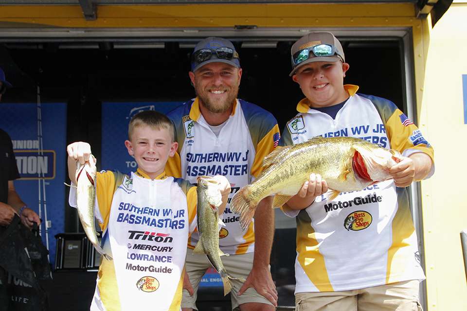Terrance Wiseman and Isaac Shock (4th, 15-6) and big bass of 7-1