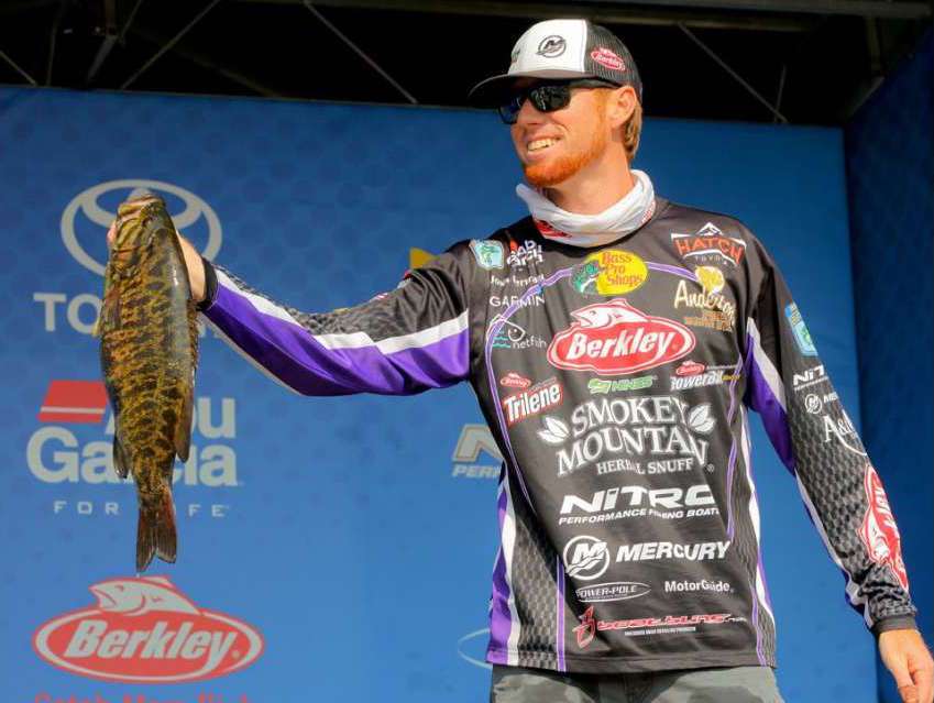 Josh Bertrand reeled in the biggest catch of the week. The Arizona pro won the tournament with an astounding weight of 95 pounds, 3 ounces after four days of fishing on the St. Lawrence. 
