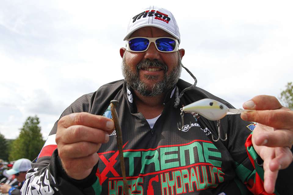 <b>Frank Talley</b><br> To finish fourth Frank Talley used a shaky-head jig and deep-diving crankbait.  