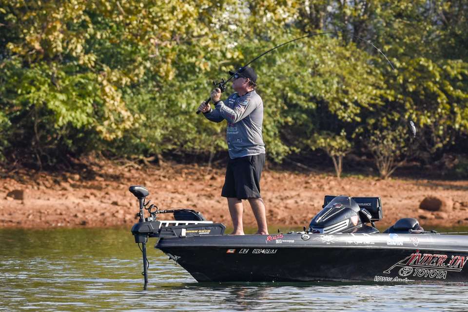 Check in with ROY leader Roy Hawk as he battles a frustrating morning on Lake Chatuge Day 2 of the 2018 Toyota Bassmaster Angler of the Year Championship.