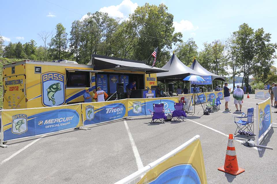 Day 1 of the Bass Pro Shops Bassmaster Eastern Open at Douglas Lake came to a close as the 167 boats headed to weigh-in. Here is what happened behind the scenes.