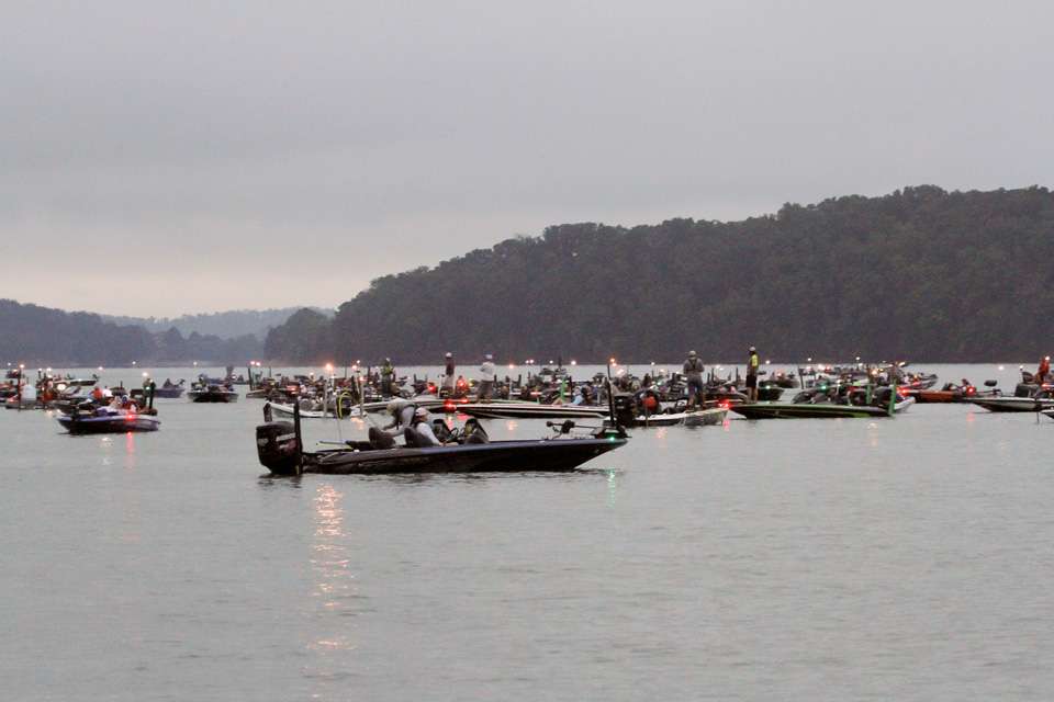 See the pros and co-anglers head out for Day 1 of the Bass Pro Shops Bassmaster Eastern Open on Douglas Lake.
