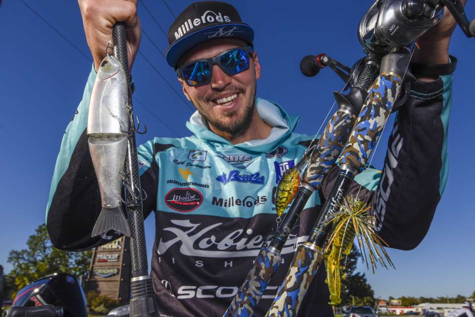 <b>Carl Jocumsen</b><br>
To finish sixth Carl Jocumsen relied on a glide bait, jig and crankbait. That choice was a Molix Sculpo DR. A 1/2-ounce Molix MF Jig was another choice. Jocumsen also used a glide given to him by Brandon Palaniuk. 
