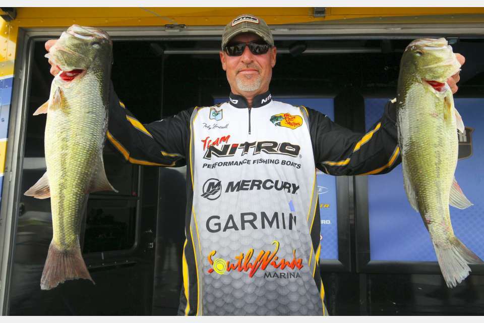 The event could make for strange bedfellows, as there is only a potential of a 28-point swing. That means most of the anglers know they have to win to receive a Classic berth. Hartsell has 716 points and, with the right finishes, can mathematically catch Talley (740 points) and make up the 24-point difference to win the Central AOY, which would secure the Classic berth, the $17,000 top prize for points champion and an invitation to fish the Elite Series. 