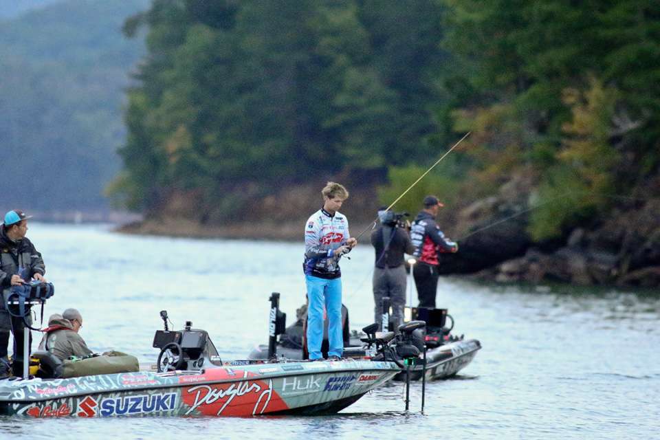 Follow Chris Lane and Chad Pipkens as they go head to head Day 3 of the 2018 Mossy Oak Fishing Bassmaster Classic Bracket.