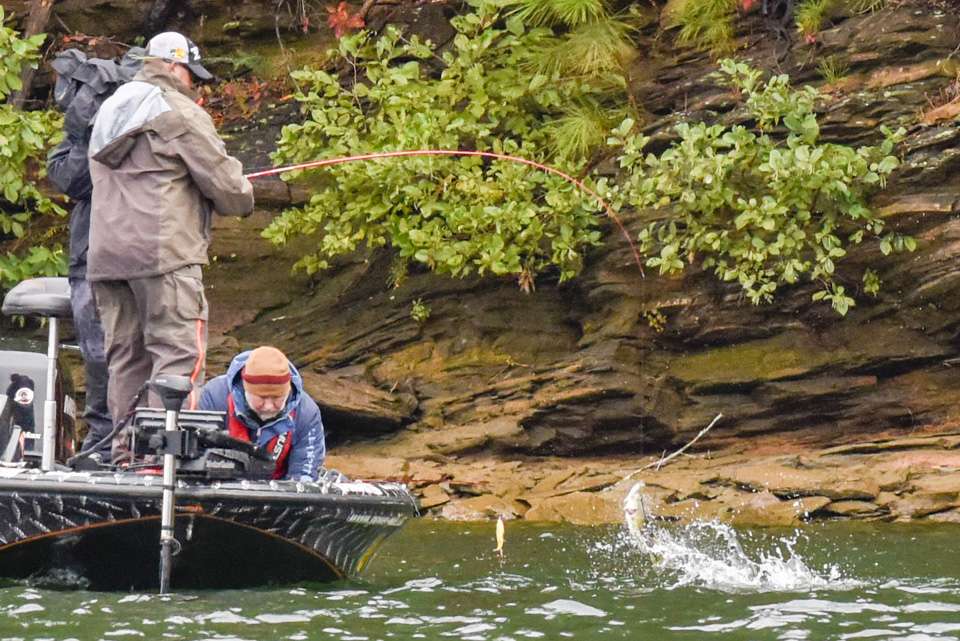 Go on the water with Greg Vinson and Chris Lane on the final day of the 2018 Mossy Oak Fishing Bassmaster Classic Bracket.