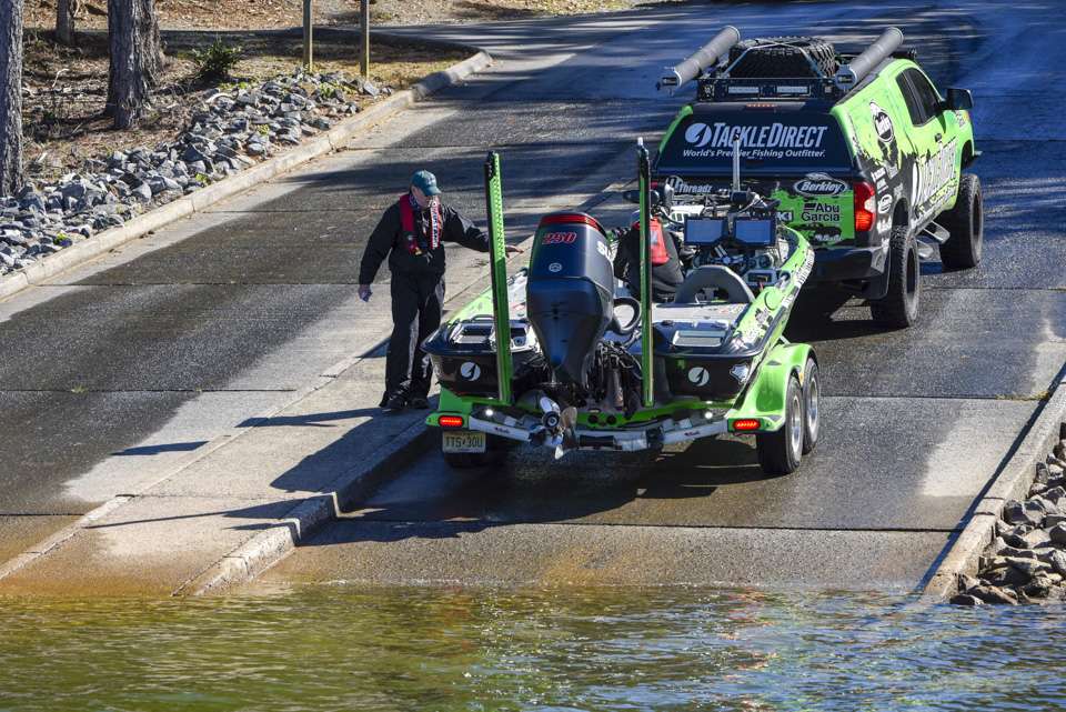 Follow along with Adrian Avena and Ray Hanselman as they fish on Day 2.