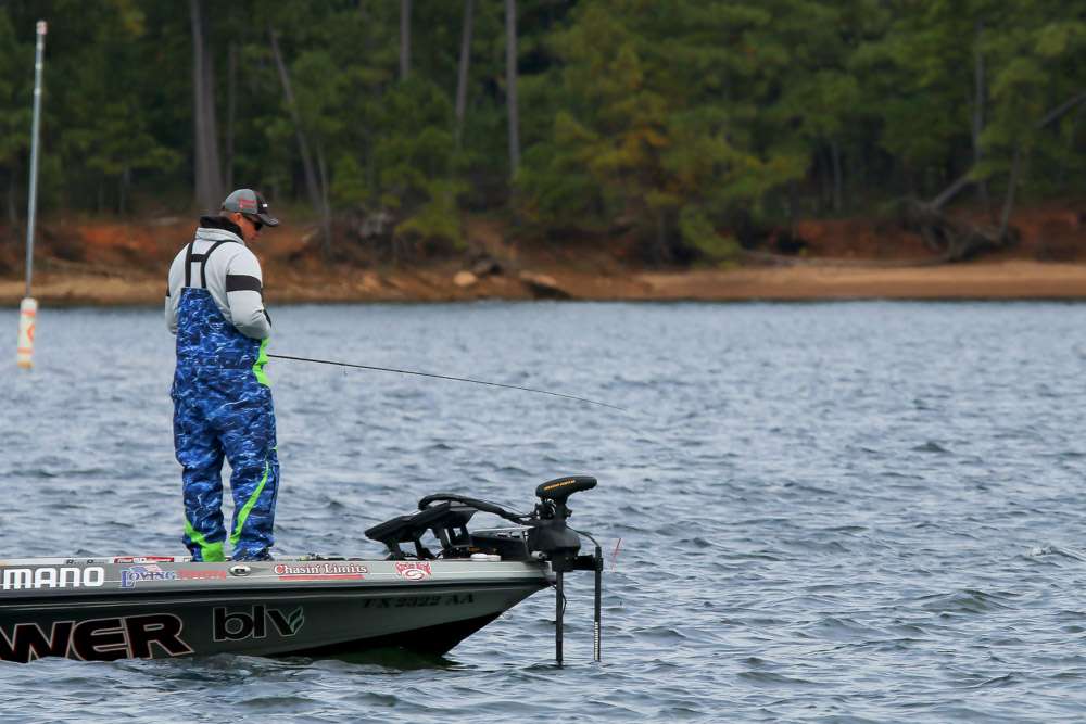 Follow the day 3 action between Shin Fukae and Keith Combs as they  fish Caters Lake.