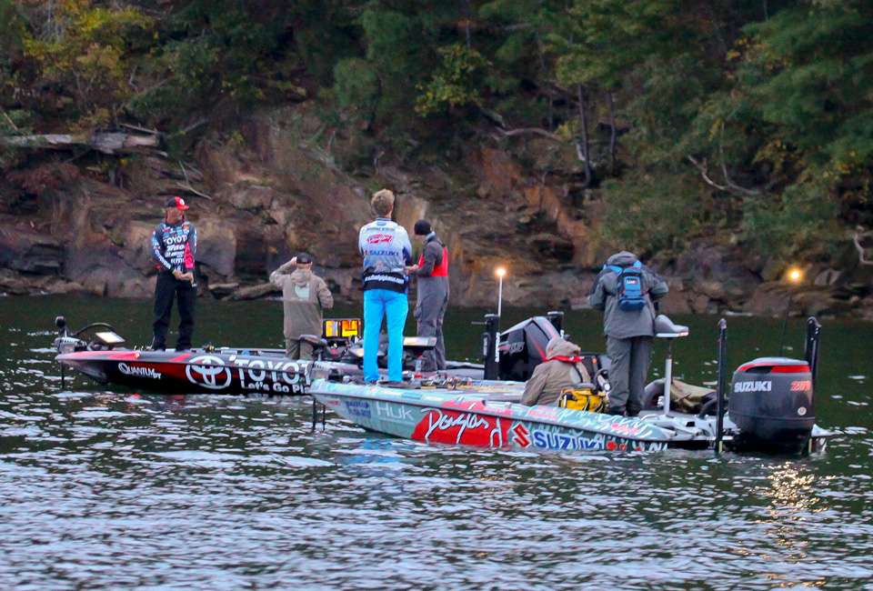 Follow the Day 3 action with Swindle and McClelland as they fish Carters Lake.