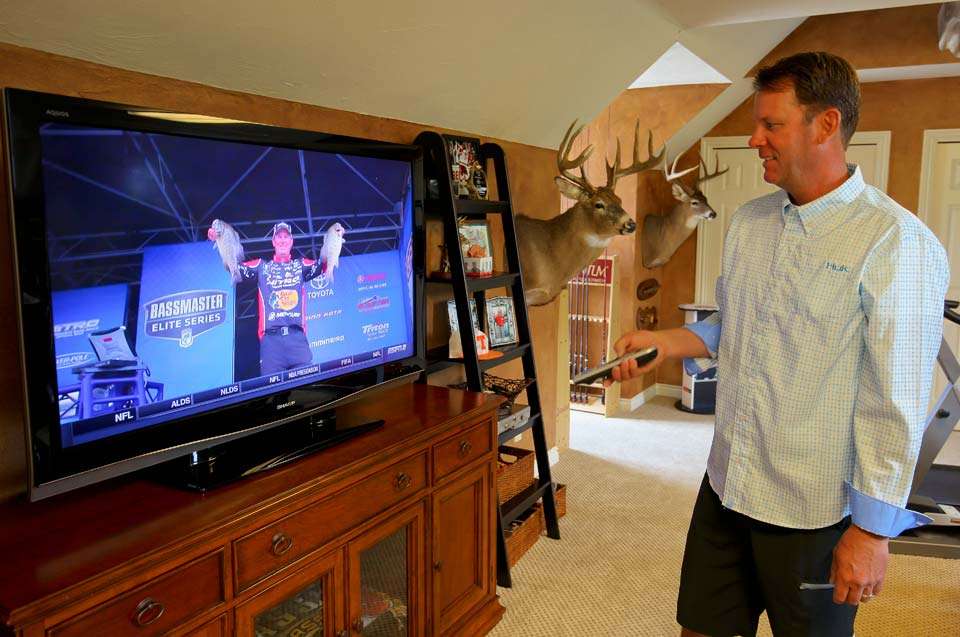 The center of the room has a large HD television, where VanDam stores and watches past Bassmaster shows and other fishing shows that are of interest. 
