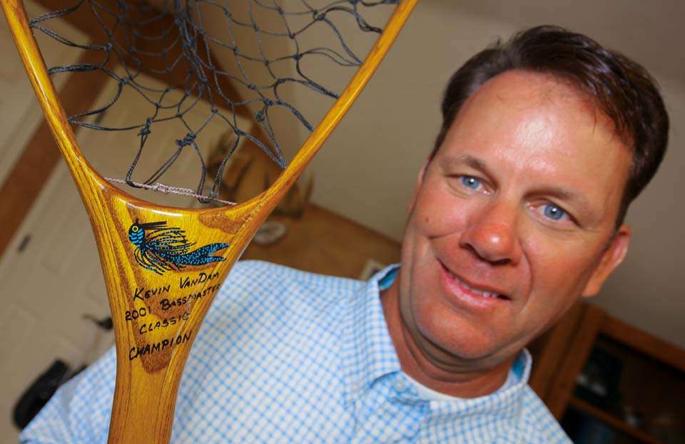 Beside that is a net given to him by a fan after he won the 2001 Bassmaster Classic. 